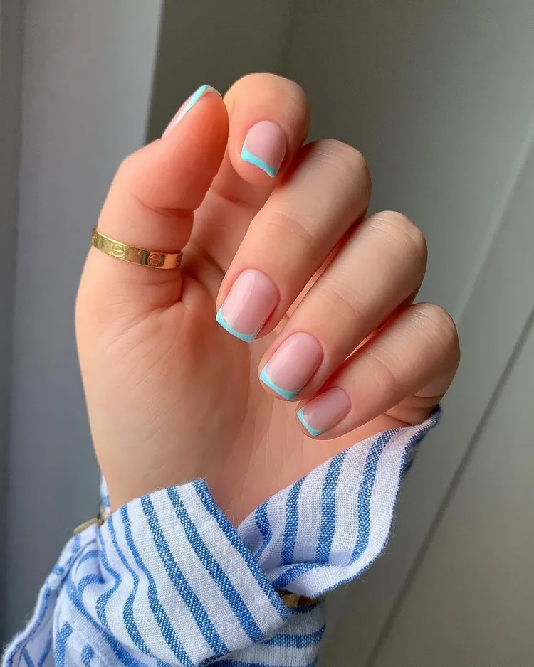 Floral Short Nail Ideas for Spring 2025