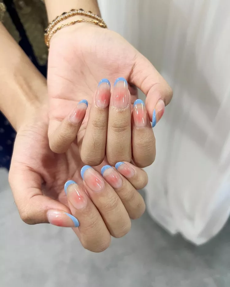 Floral Short Nail Ideas for Spring 2025