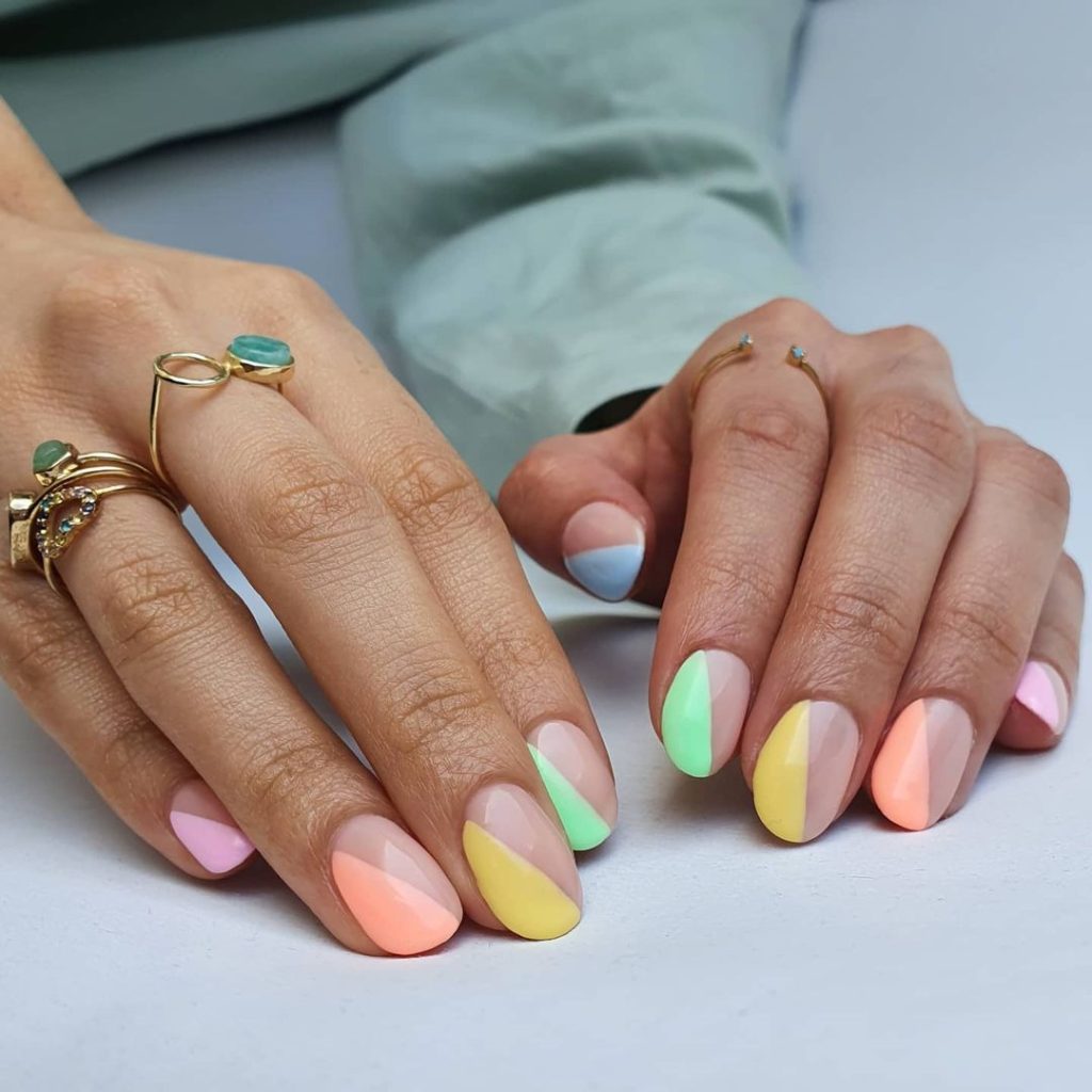 Floral Short Nail Ideas for Spring 2025