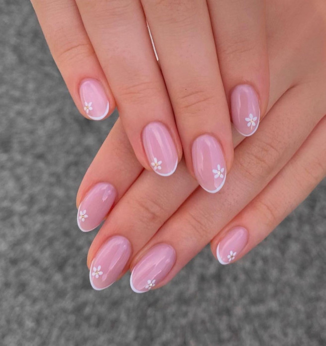 Minimalist Short Spring Nail Designs