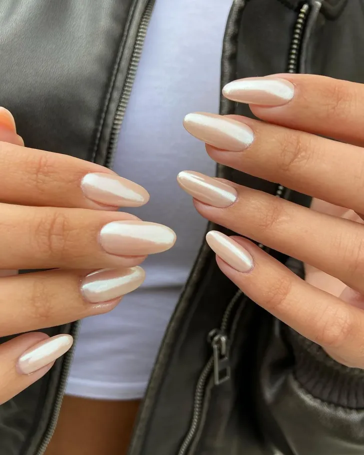 Minimalist Spring Nail Designs 