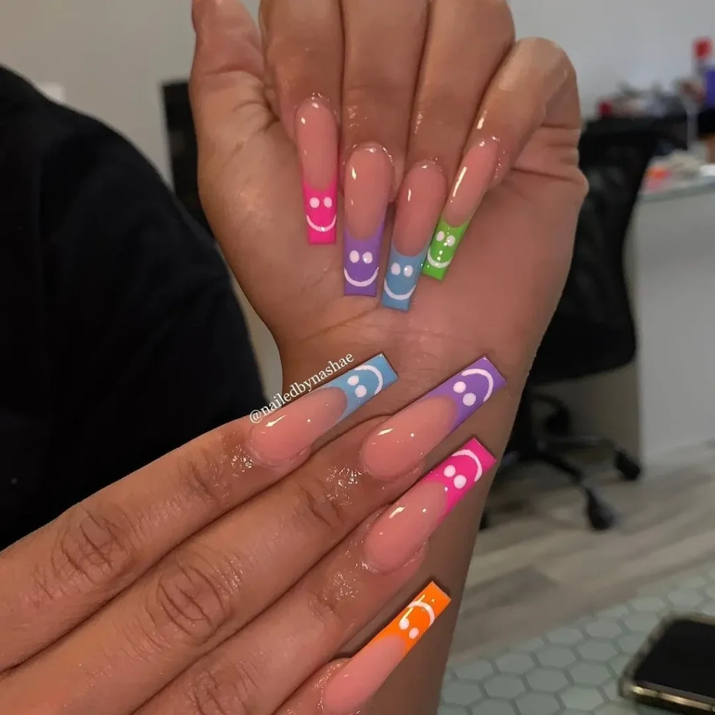 Floral Short Nail Ideas for Spring 2025