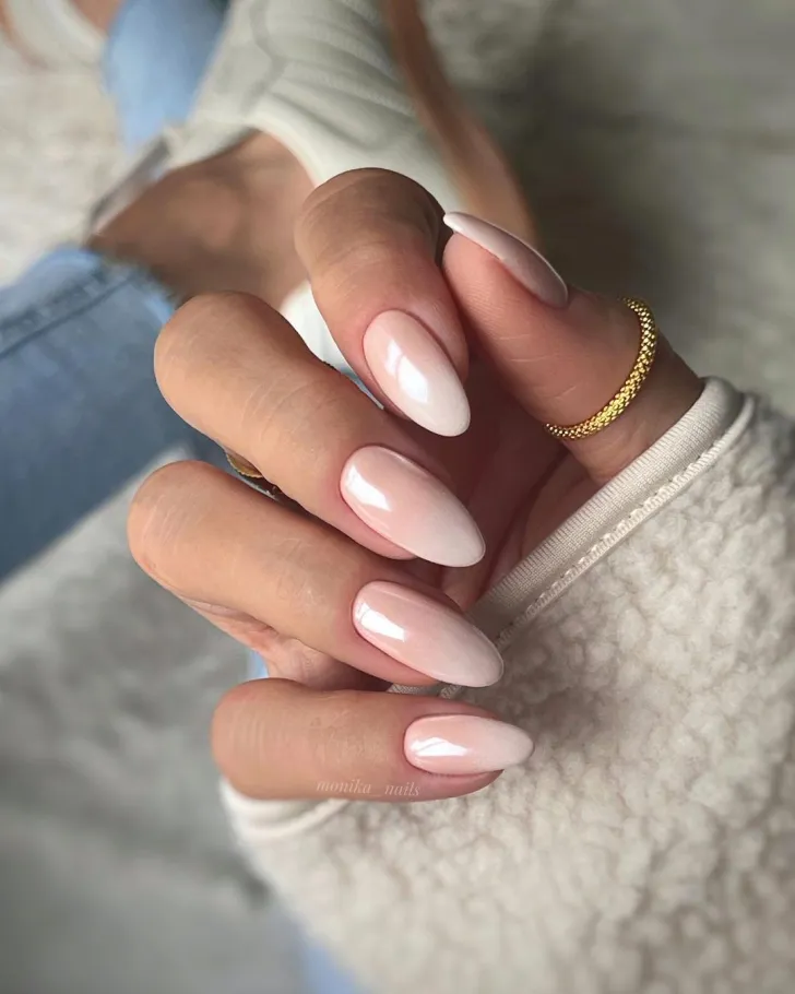 Trending Green Nail Colors for Spring
