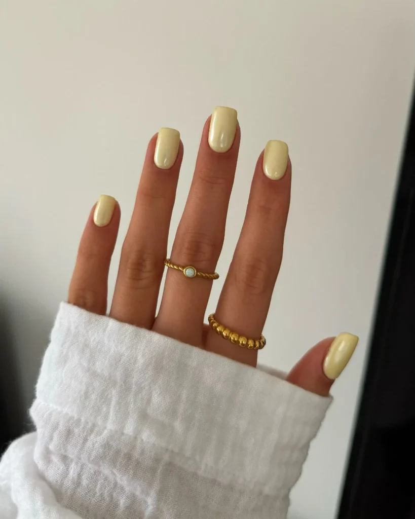 Cloud-Inspired Pastel Nails