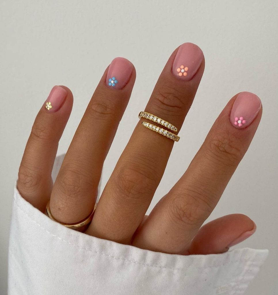 Abstract Spring Nail Designs That Wow
