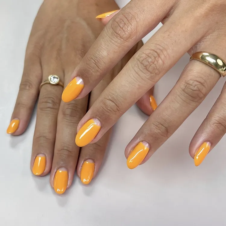Sage Green Spring Nail Designs