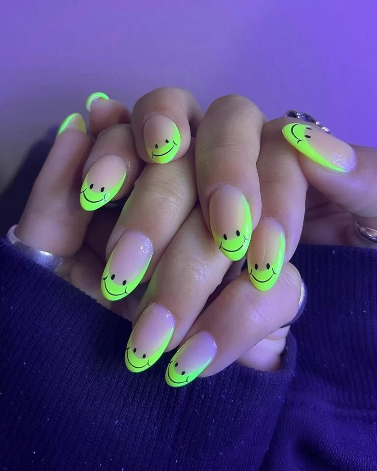 Ombre Spring Nail Designs: A Gradual Transition for Your Perfect Manicure
