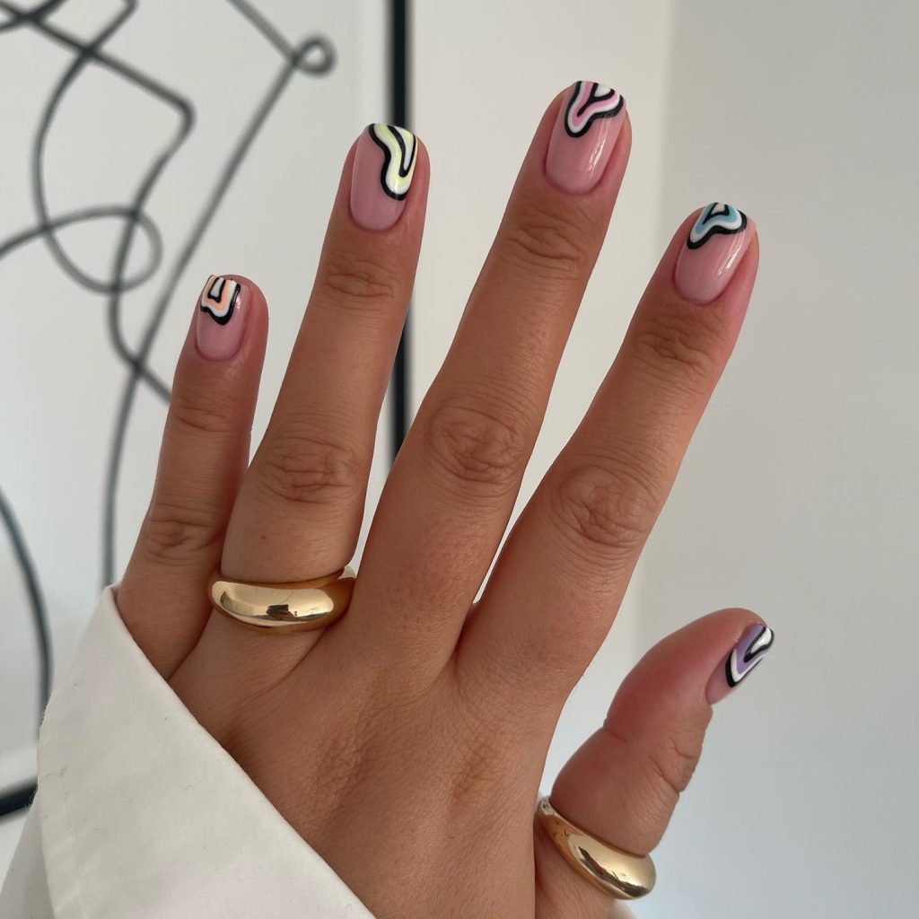 Polka Dot Spring Nail Ideas