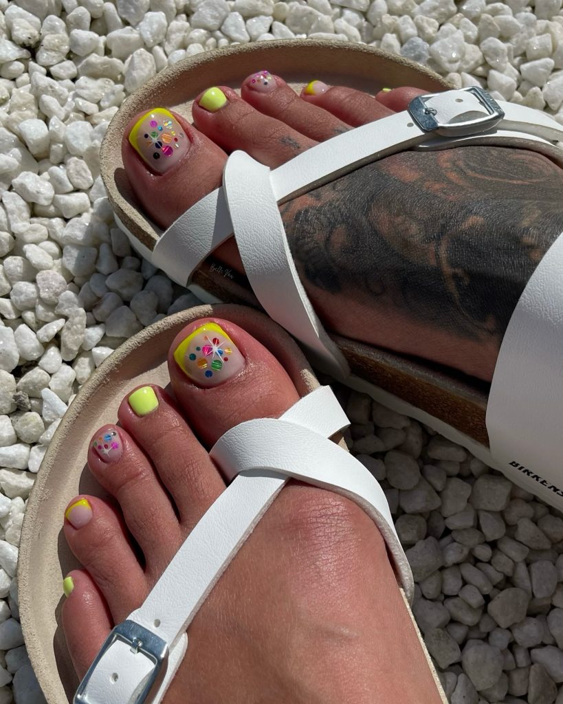 12 Pedicure Ideas For Summer 2025