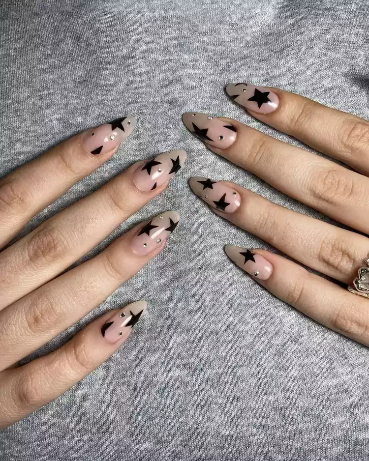 Swirl Nail Art for Spring Vibes