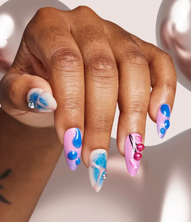 Swirl Nail Art for Spring Vibes