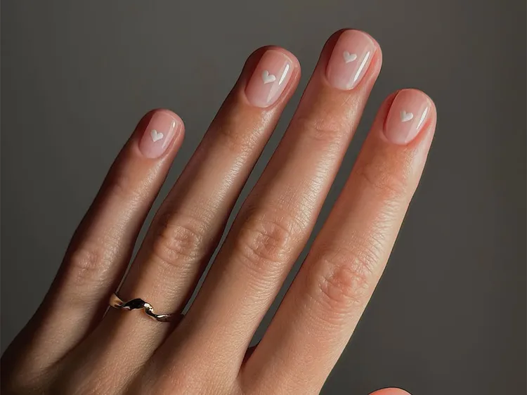 Swirl Nail Art for Spring Vibes
