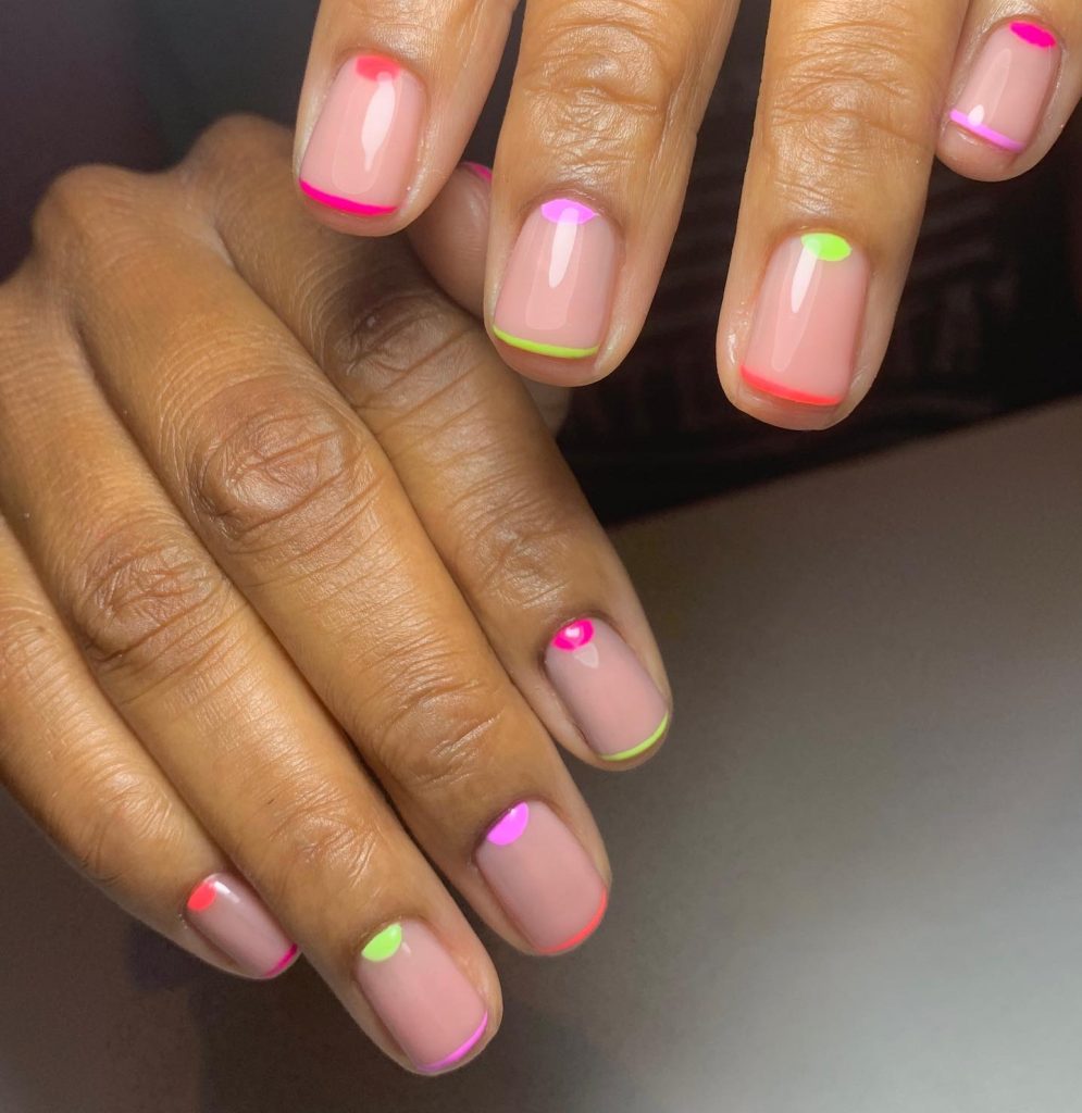 Polka Dot Spring Nail Ideas